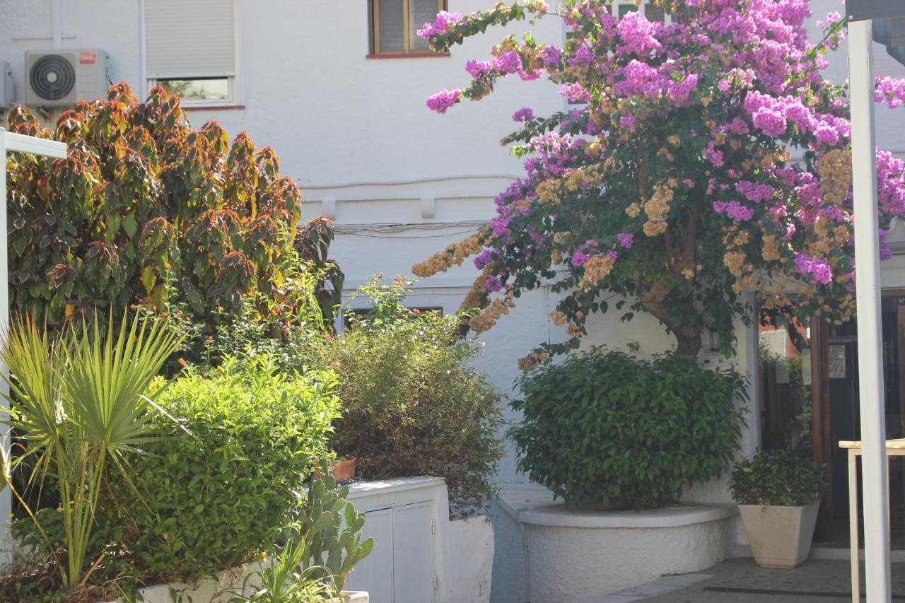 Hotel Patricia Torreguadiaro Ngoại thất bức ảnh