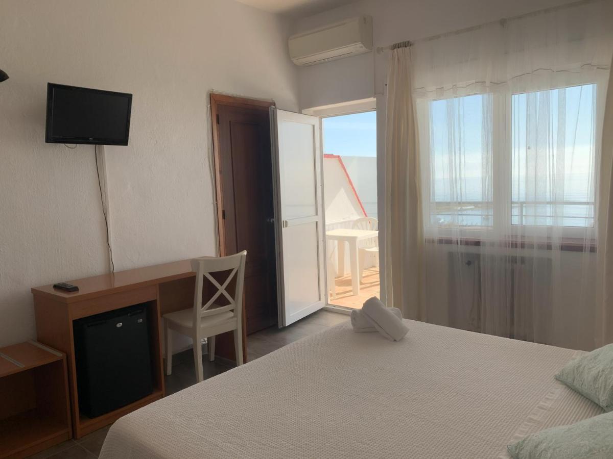 Hotel Patricia Torreguadiaro Ngoại thất bức ảnh