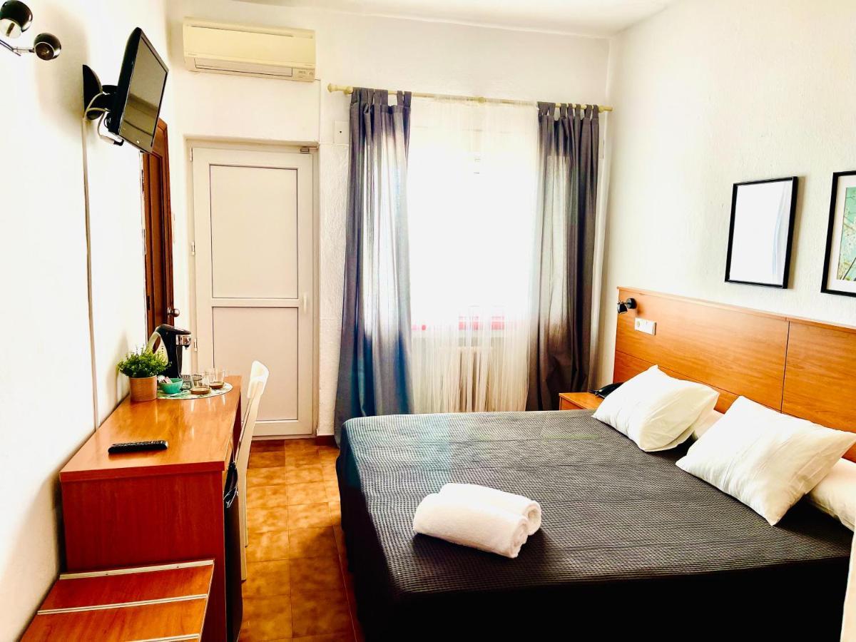 Hotel Patricia Torreguadiaro Ngoại thất bức ảnh